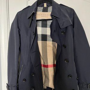 Burberry Brit Rain Trenchcoat